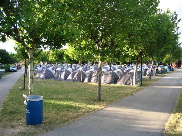 400 tents