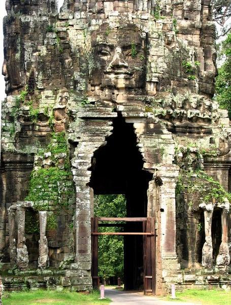 Angkor Tom East Gate