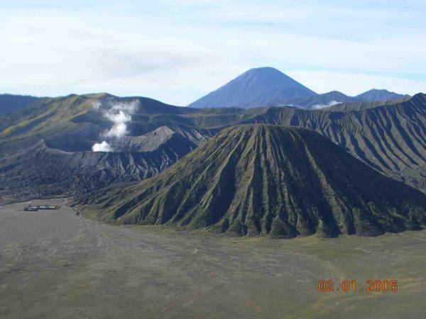 Bromo-FullLandscape-fromPenanjakan-lowres