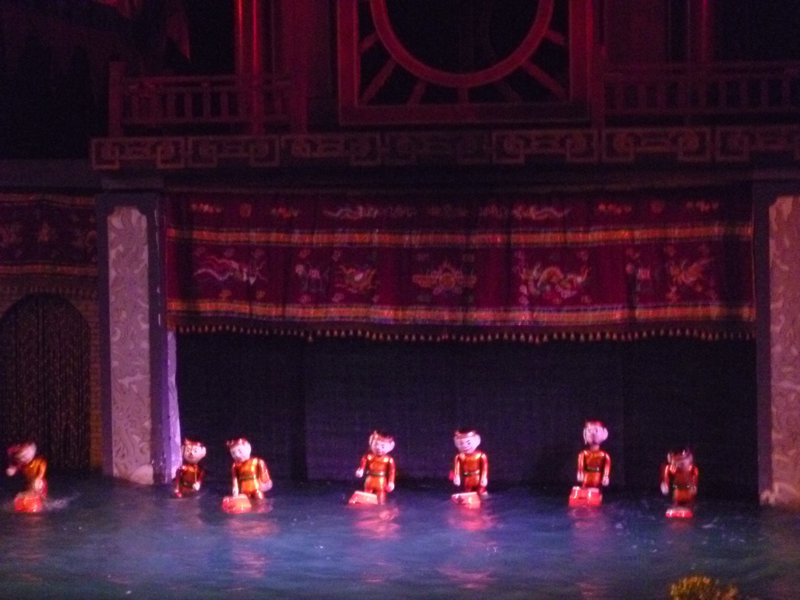 Fascinating water puppet show in Hanoi