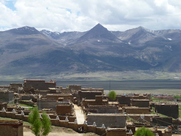 Litang Tibetan area and surrounding mountains
