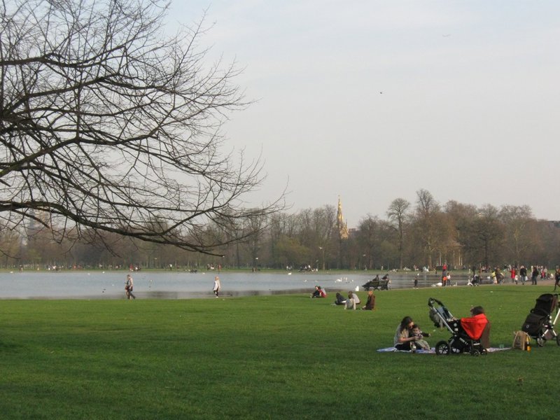 The Round Pond - Kensington Gardens