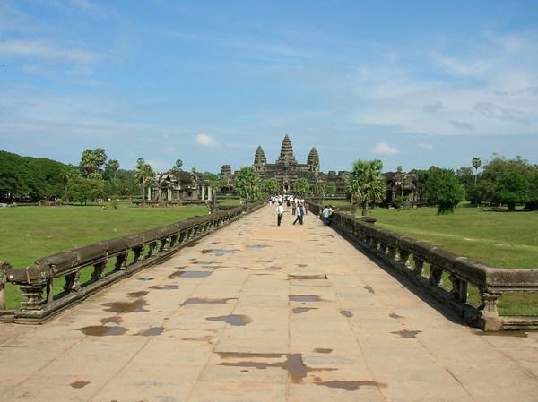 Approaching Angkor