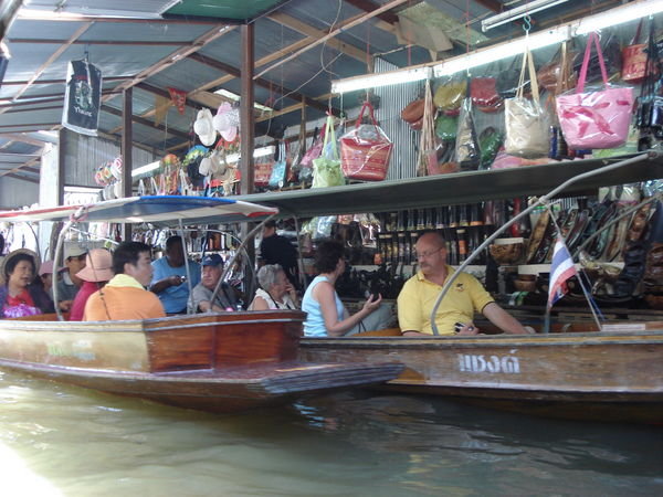 The floating market