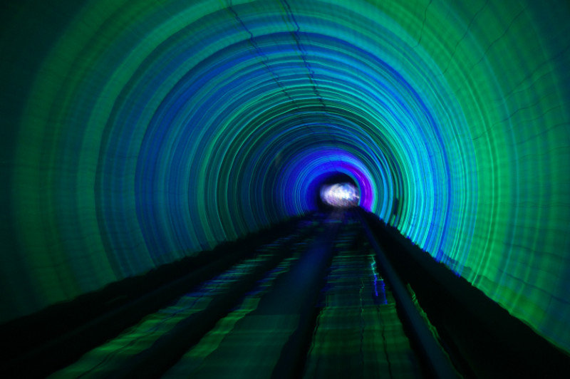 PSYCHEDELIC TUNNEL