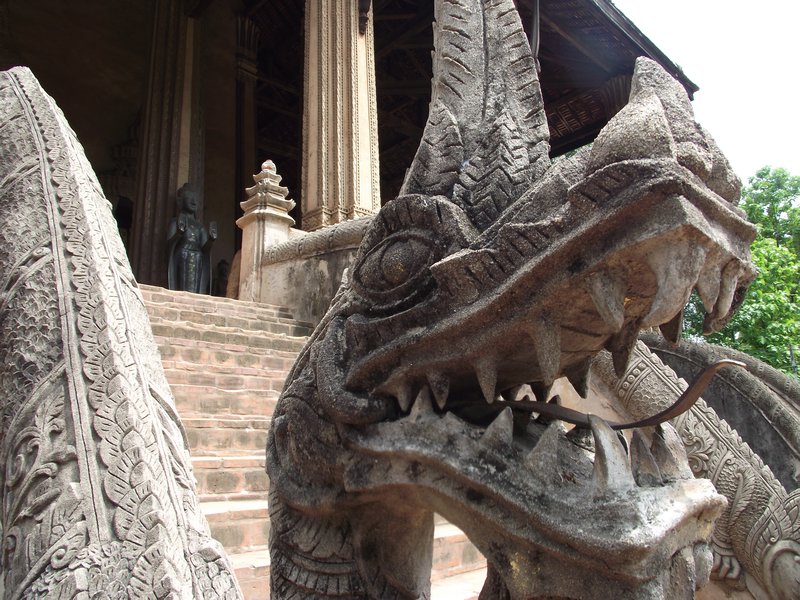 Entrance of the Dragon 