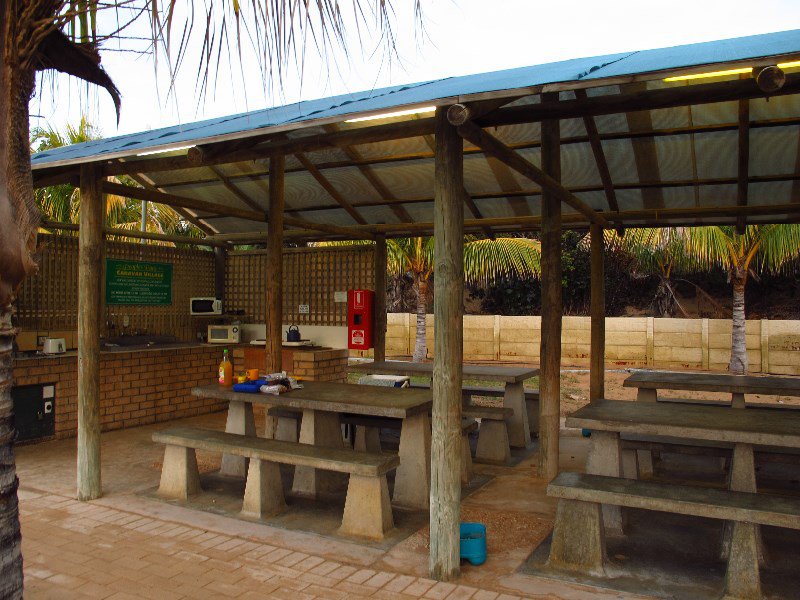die Küche im People's Park Caravan Village