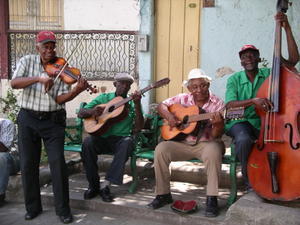 Cuban musicians playing in the street