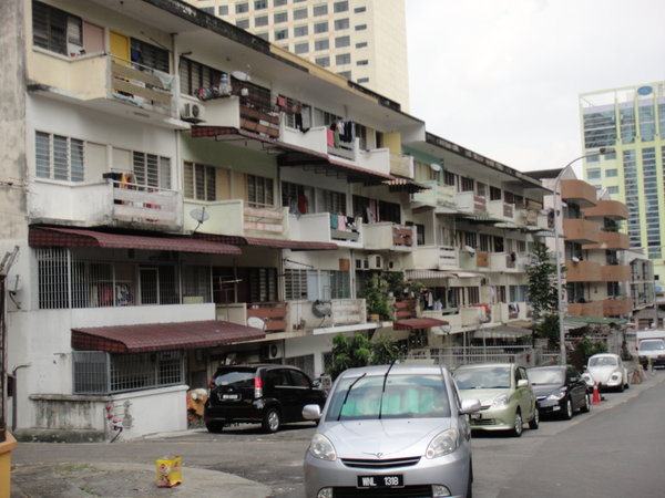 The little residential street where Sahabat Guesthouse is located!