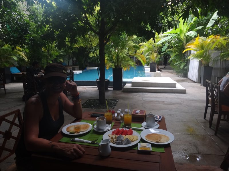 Breakfast by the pool