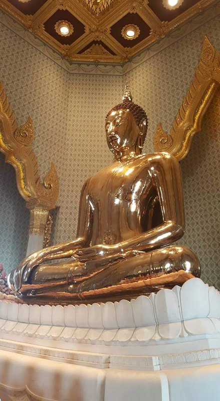 The Golden Buddha in Chinatown - solid gold!