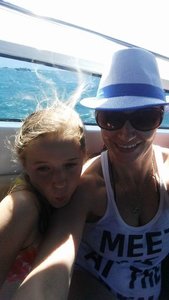 On the speedboat tour with Maya 
