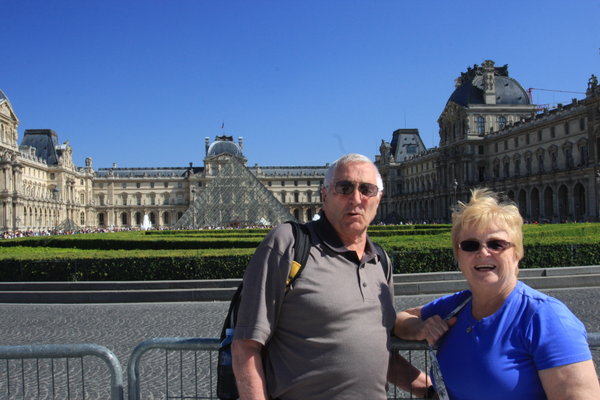Karen and Mal at Louvre