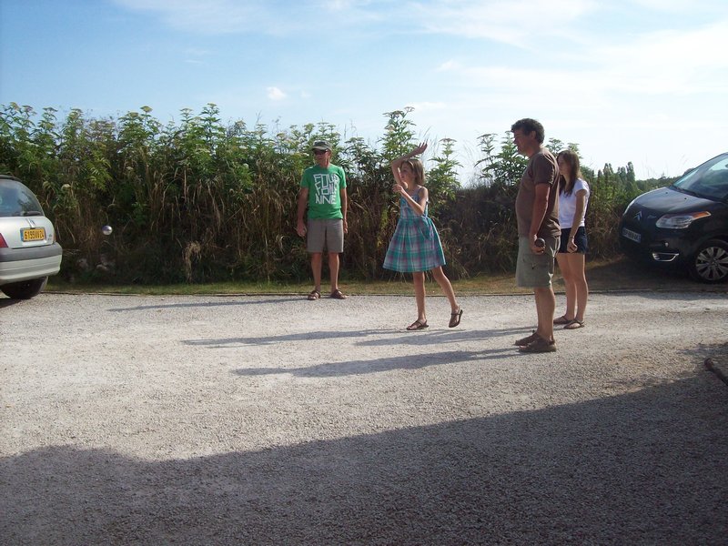 playing petanque