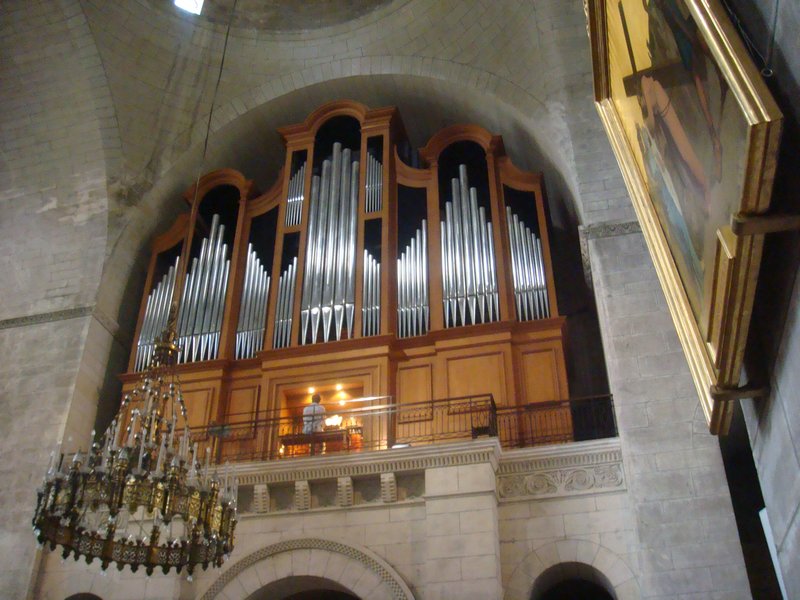 Organ player in Perigeux