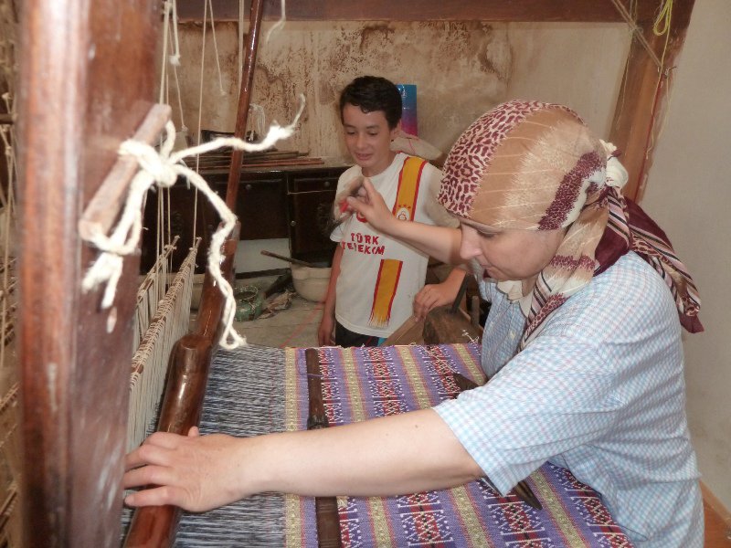 Traditional weaving at Tire
