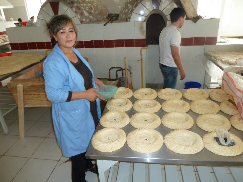 Bread making at Churso Bazaar, Tashkent
