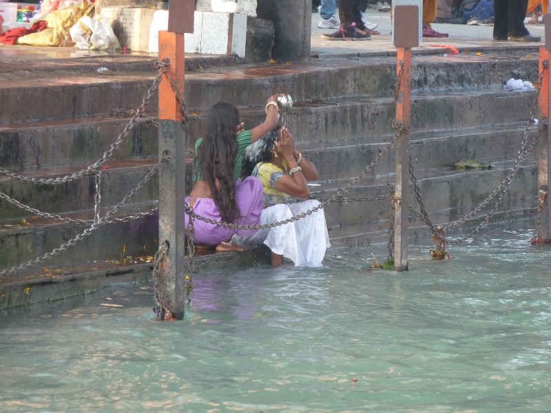 Ladies washing in the Ganges more discreetly 
