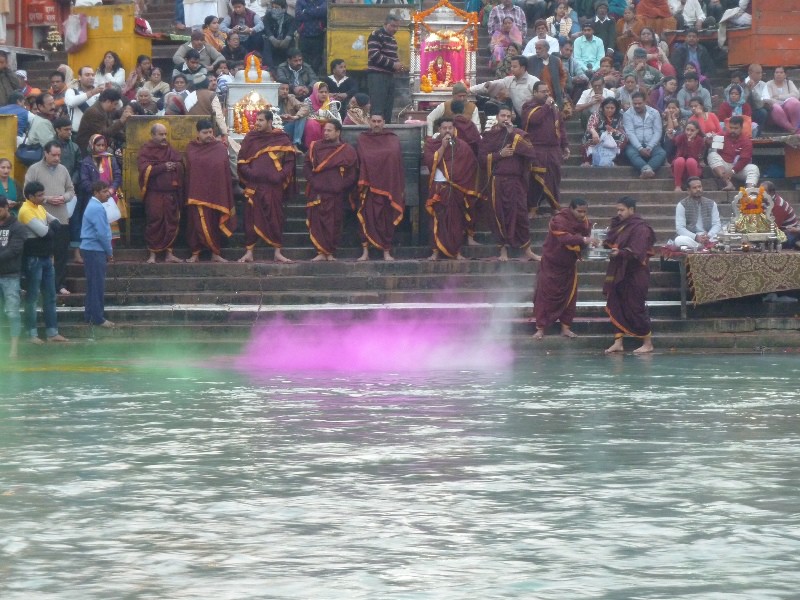 The start of the 'ganga aarti' at Haridwar