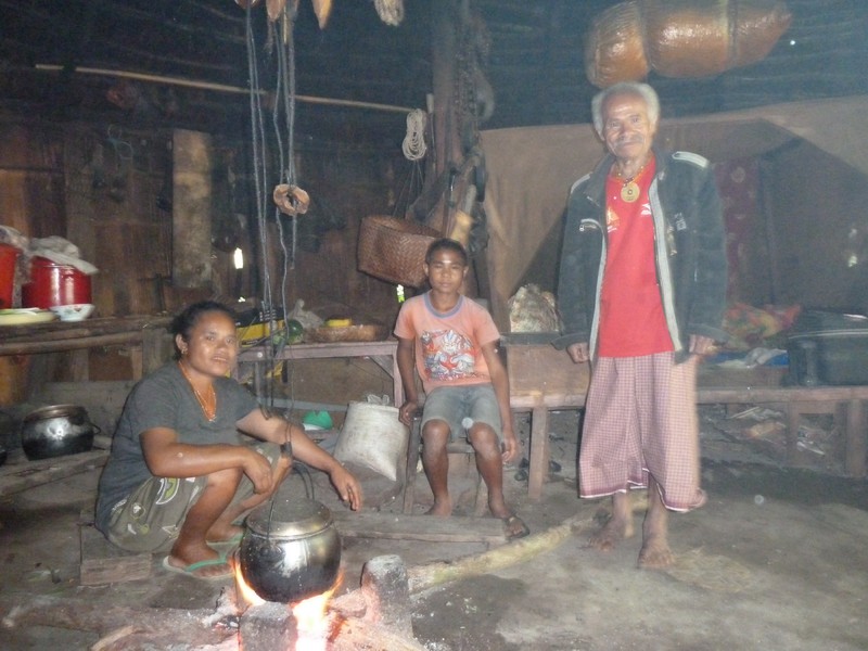 Mateos Anin, the chief of Fatumnasi in his traditional house