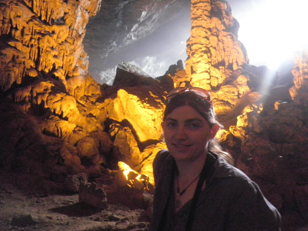 Sang Sot cave in Halong Bay