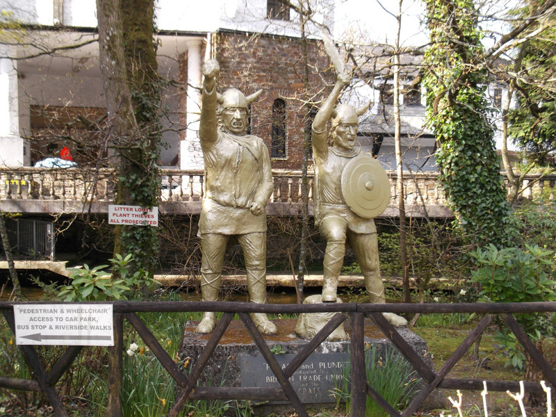 Statuettes (Liskeard; England)