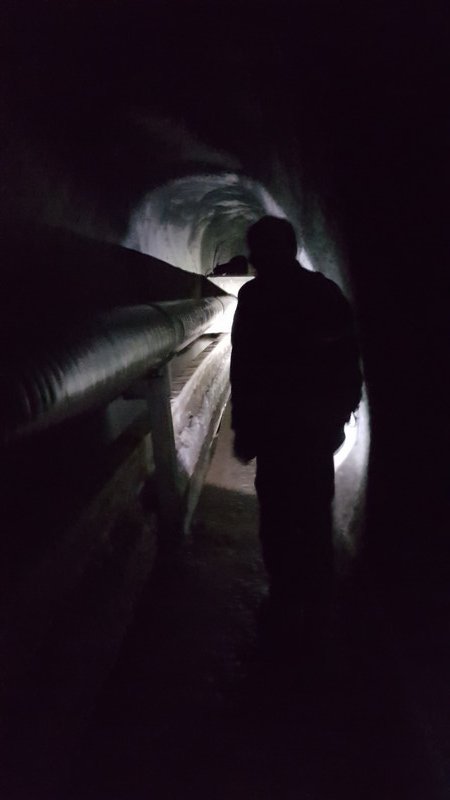 Levada Risco wandelen door de 922 m. lange tunnel