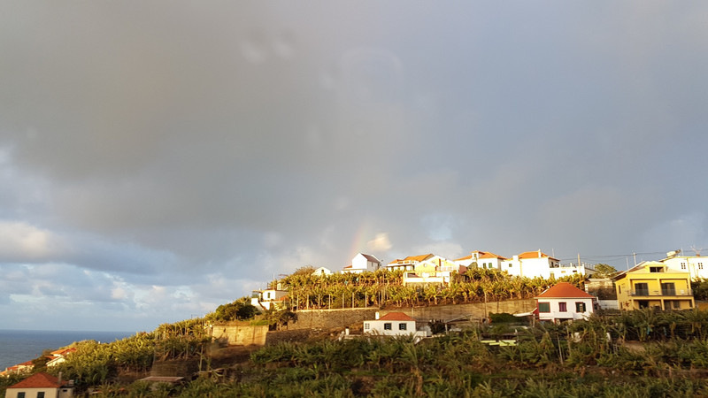 Regenboog boven Ribeira Brava