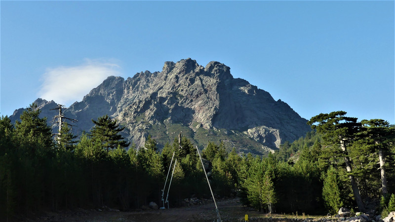 Monte Cinto massief (hoogste berg van Corsica 2706m)