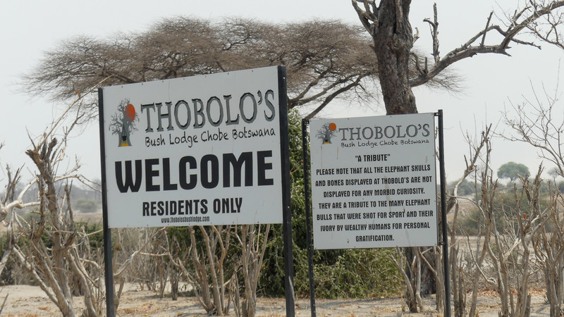 Aankomst bij Thobolo's