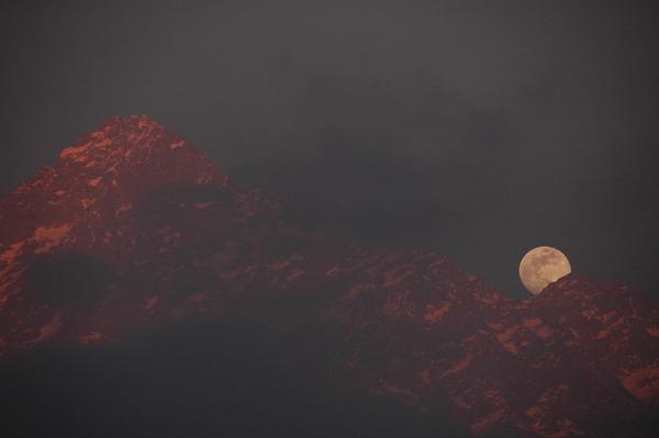 Moonrise over the Dhaludhar