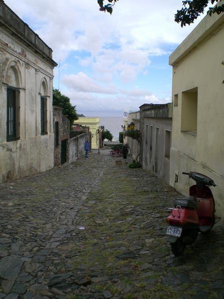 The cobbled streets of Colonia
