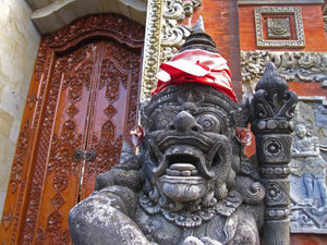 Balinese statue 