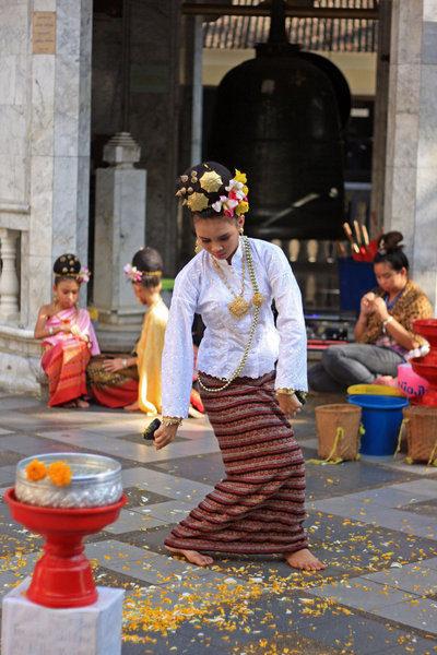 Dancer At Wat Phrathat 
