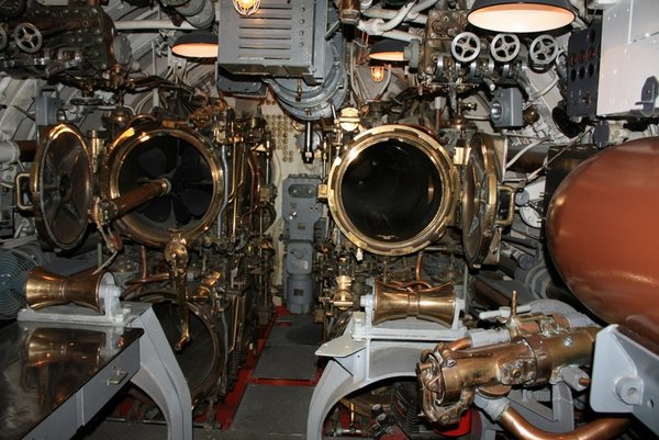 Inside the USS Bowfin submarine