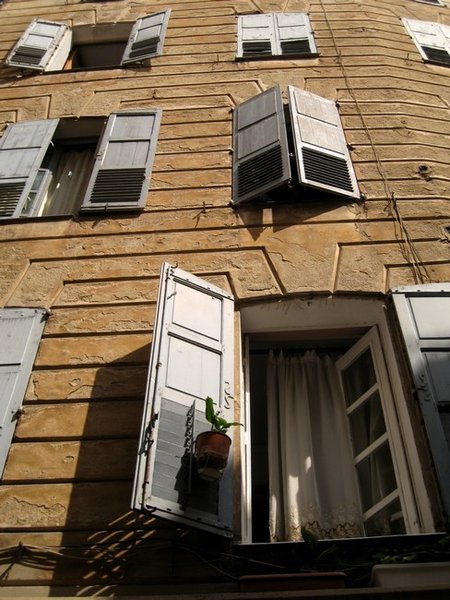 Windows to the Provence lifestyle - Grasse