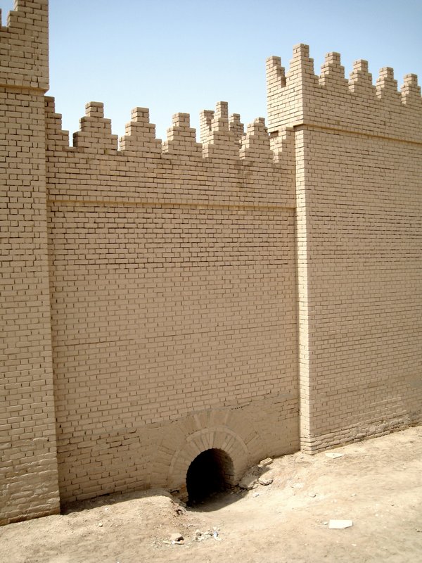 Wall of the Nabuchadnezzar’s palace 