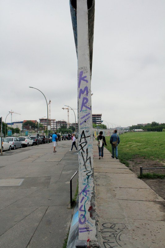 Two worlds meeting each other, Berlin Wall