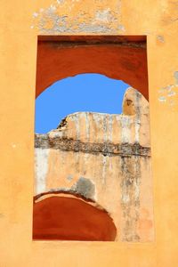 A colorful frame for one of the best preserved centuries old colonial town in South America