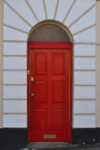 A typical Dublin door