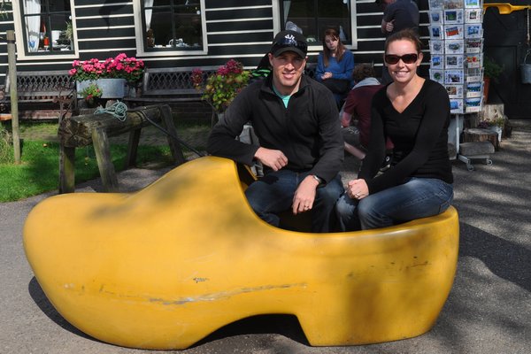 Sheree & Lach in a Clog