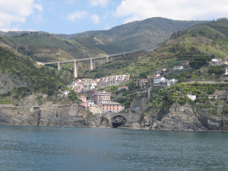 Car bridge outside of Corniglia