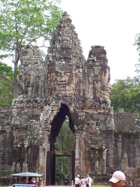 Ankor Thom Entrance