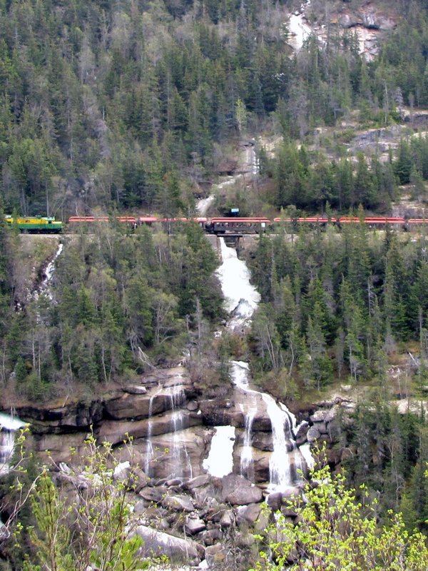 AK8 May25 Devil's Pitchfork waterfall and the White Pass and Yukon railway