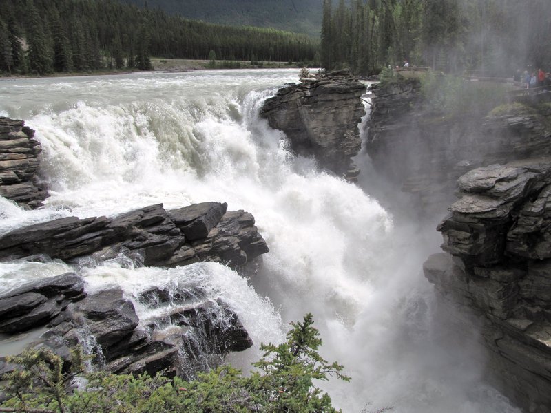 AK4 Aug6 Athabasca Falls top cascade