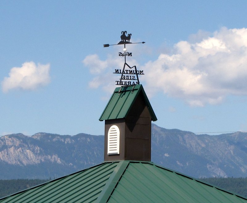 AK2 Aug8 Market by Visitors' Center in Radium Hot Springs