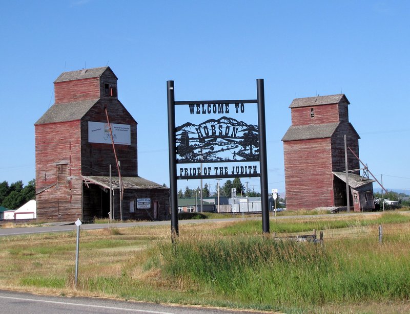AK3 Aug16 Grain Elevators and Welcome to Hobson sign
