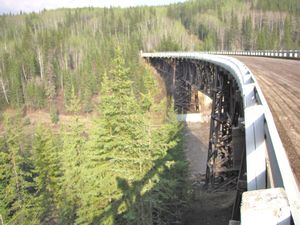 34 May18 Curved wooden bridge close-up, near Dawson Creek, BC