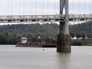 Oct9 18 Barge under Maysville bridge