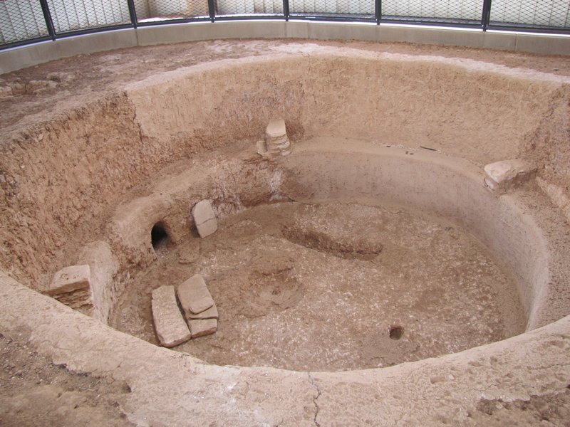 512-52 Anasazi pit house